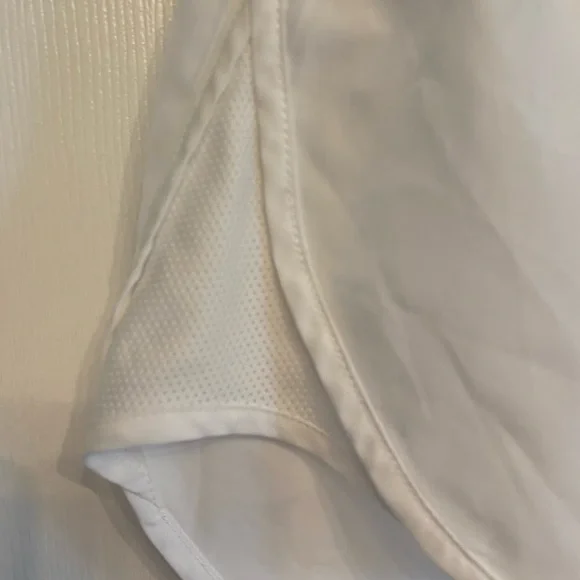 Nike Womens Medium White Dri-Fit Tempo Lined Running Shorts - Picture 2 of 12